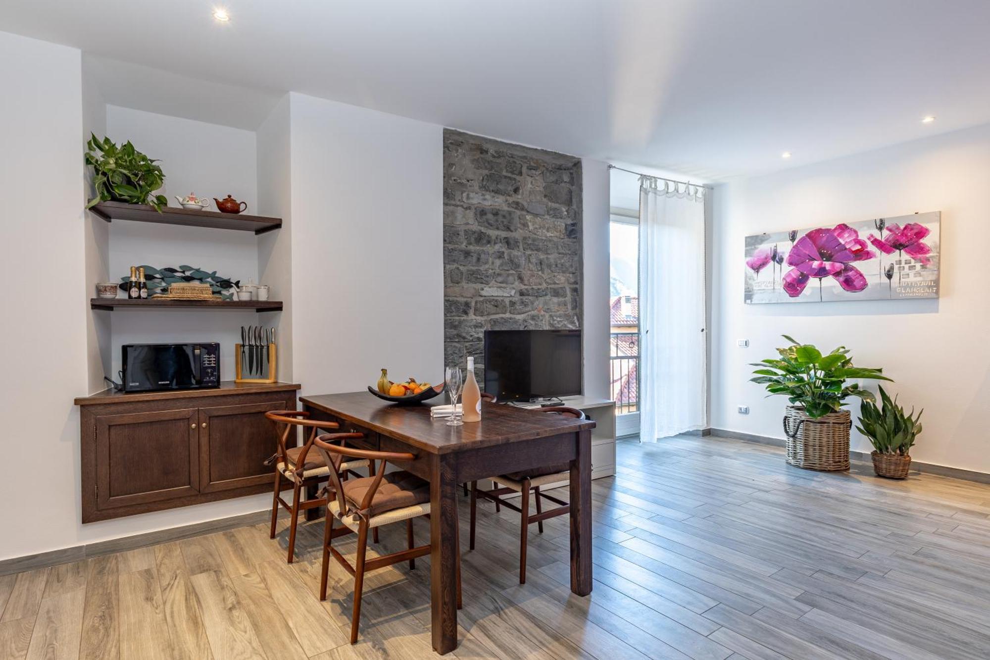 La Corte - Seta Apartment 贝拉焦 外观 照片